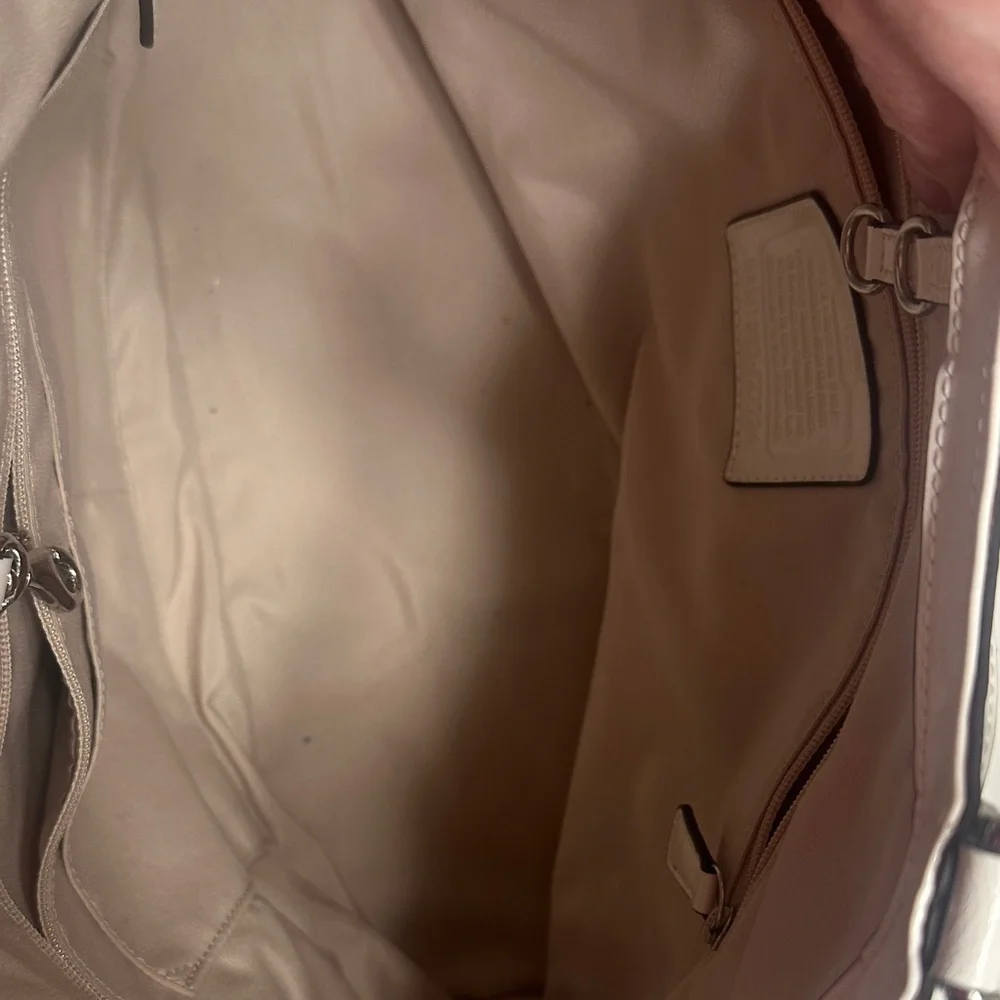 Coach Women's Shoulder Bag - Picture 5 of 9